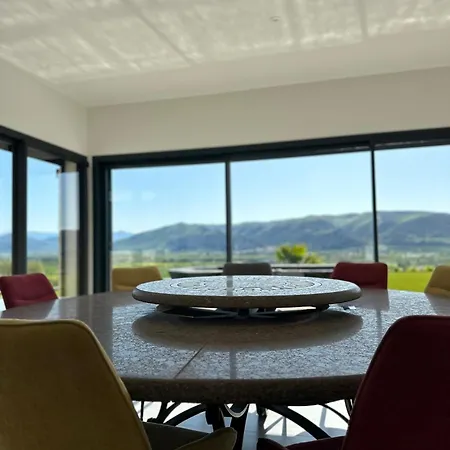 Hotel Contemporaine Avec Vue Imprenable Peyruis