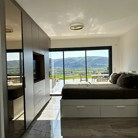 Contemporaine Avec Vue Imprenable מלון 4*